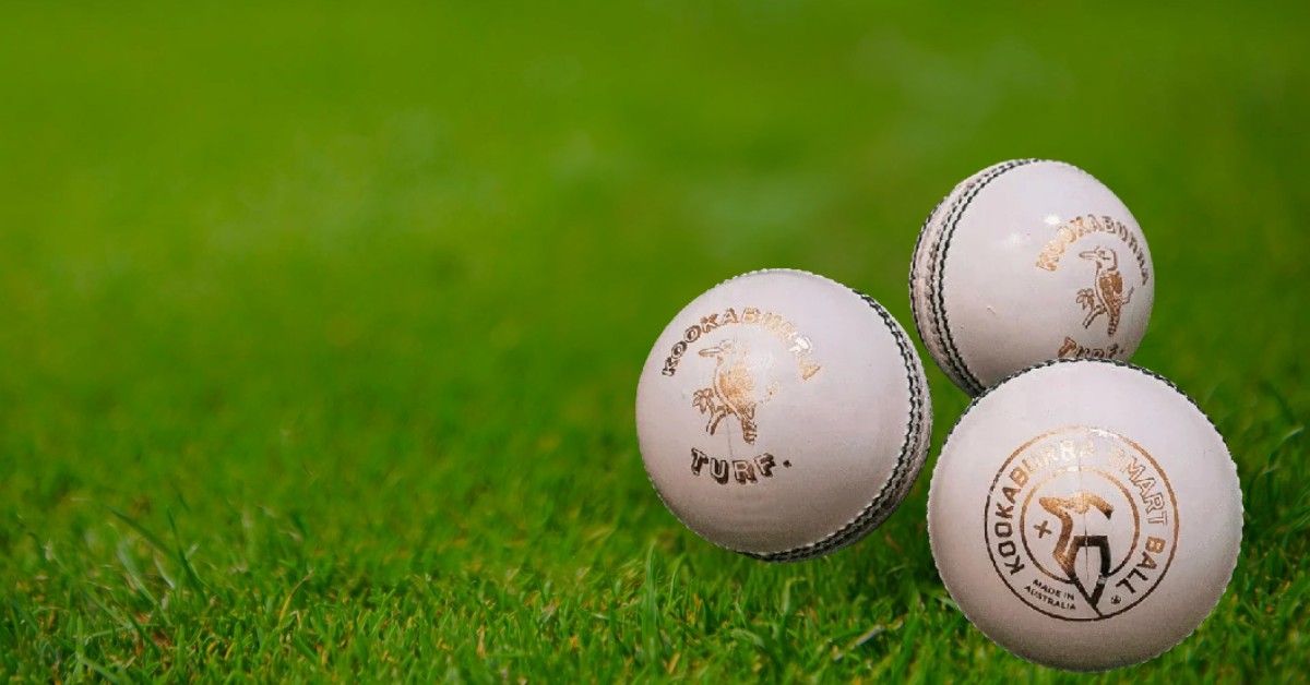 IPL-Cricket-Ball-Price