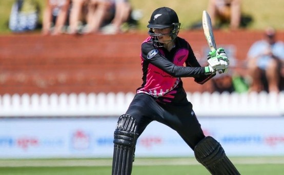 Amy Satterthwaite – 3 Hundreds in 2016